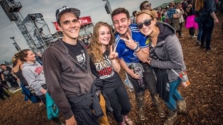 Schlamm und happy People bei Rock am Ring - RON_8757.jpg-97605 (Foto: SWR DASDING) Schlamm und happy People bei Rock am Ring - RON_8757.jpg-97605