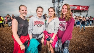 Schlamm und happy People bei Rock am Ring - RON_8758.jpg-97606 (Foto: SWR DASDING) Schlamm und happy People bei Rock am Ring - RON_8758.jpg-97606