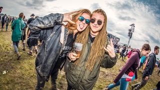 Schlamm und happy People bei Rock am Ring - RON_8748.jpg-97600 (Foto: SWR DASDING) Schlamm und happy People bei Rock am Ring - RON_8748.jpg-97600