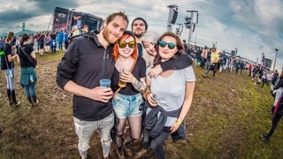 Schlamm und happy People bei Rock am Ring - RON_8734.jpg-97590 (Foto: SWR DASDING) Schlamm und happy People bei Rock am Ring - RON_8734.jpg-97590