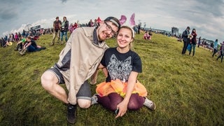 Schlamm und happy People bei Rock am Ring - RON_8732.jpg-97588 (Foto: SWR DASDING) Schlamm und happy People bei Rock am Ring - RON_8732.jpg-97588
