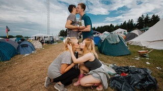 Heiße Küsse und viel Bier – so war Tag 1 (Foto: SWR / Ronny Zimmermann) Heiße Küsse und viel Bier – so war Tag 1