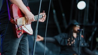 Welshly Arms rocken die Bühne (Foto: SWR / Ronny Zimmermann) Welshly Arms rocken die Bühne