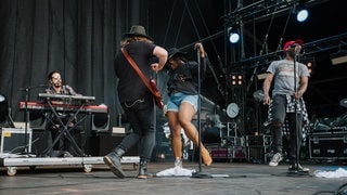 Welshly Arms rocken die Bühne (Foto: SWR / Ronny Zimmermann) Welshly Arms rocken die Bühne