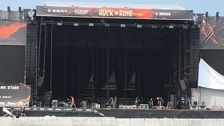 Rock-am-Ring-Bühne wird abgebaut (Foto: SWR/Kathrin Freisberg) Rock-am-Ring-Bühne wird abgebaut