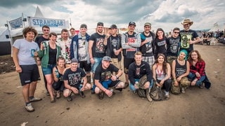 Eine große Matsch-Familie bei Rock am Ring - RON_9279.jpg-97913 (Foto: DASDING / Ronny Zimmermann) Eine große Matsch-Familie bei Rock am Ring - RON_9279.jpg-97913