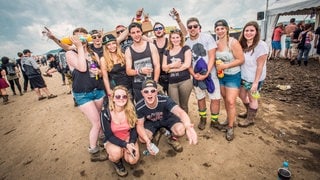 Eine große Matsch-Familie bei Rock am Ring - RON_9280.jpg-97914 (Foto: DASDING / Ronny Zimmermann) Eine große Matsch-Familie bei Rock am Ring - RON_9280.jpg-97914