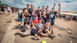 Eine große Matsch-Familie bei Rock am Ring - RON_9268.jpg-97909 (Foto: DASDING / Ronny Zimmermann) Eine große Matsch-Familie bei Rock am Ring - RON_9268.jpg-97909