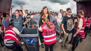 Doors Open: Die Crowd hat Bock auf Rock am Ring! - RON_8668.jpg-97406 (Foto: DASDING / Ronny Zimmermann) Doors Open: Die Crowd hat Bock auf Rock am Ring! - RON_8668.jpg-97406