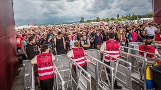 Doors Open: Die Crowd hat Bock auf Rock am Ring! - RON_8652.jpg-97429 (Foto: DASDING / Ronny Zimmermann) Doors Open: Die Crowd hat Bock auf Rock am Ring! - RON_8652.jpg-97429