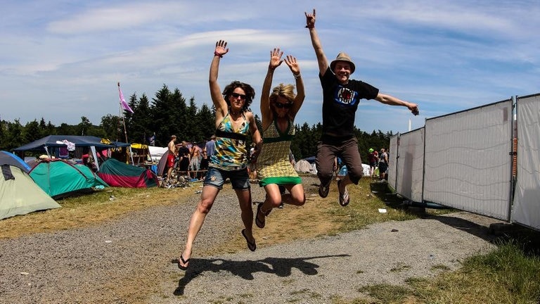 Jump, jump, jump bei Rock am Ring 2014 - rar14 jump CR-2878.jpg-131604 (Foto: SWR3)