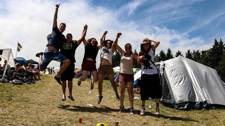 Jump, jump, jump bei Rock am Ring 2014 - rar14 jump CR-2927.jpg-131614 (Foto: SWR3)