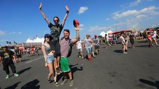 Die Party-Crowd liebt Rock am Ring in Mendig - FE2A8769_fertig.jpg-33172 (Foto: DASDING.de / Antje Barthold) Die Party-Crowd liebt Rock am Ring in Mendig - FE2A8769_fertig.jpg-33172