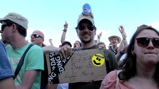 Free Hugs, free F... - Schilder bei Rock am Ring - IMG_2500.jpg-130923
