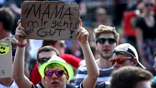 Free Hugs, free F... - Schilder bei Rock am Ring - IMG_7907.jpg-130937