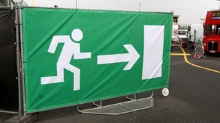 Für alle die einen weißen Kasten suchen, geht es nach rechts. (Foto: SWR) Für alle die einen weißen Kasten suchen, geht es nach rechts.