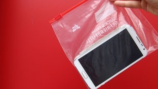 Handy schützen (Foto: SWR3) Handy schützen