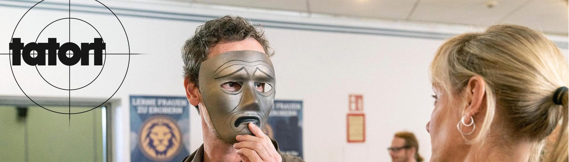 Tatort (28.11): Peter Faber und Martina Bönisch, im Hintergrund eine Leiche (Foto: WDR/Zeitsprung pictures / Thomas Kost)