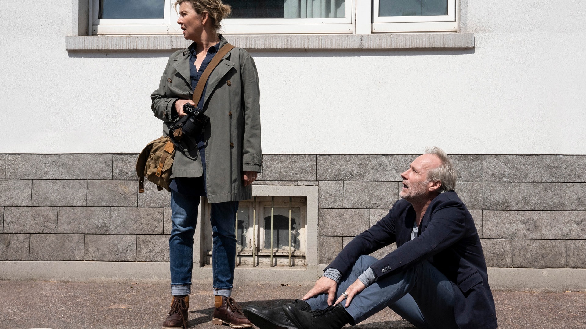Foto: ard-foto s2-intern/extern, HR/Degeto/Bettina Mueller ...doch am Ende ist der Verdächtige schneller. (Foto: ard-foto s2-intern/extern, HR/Degeto/Bettina Mueller)