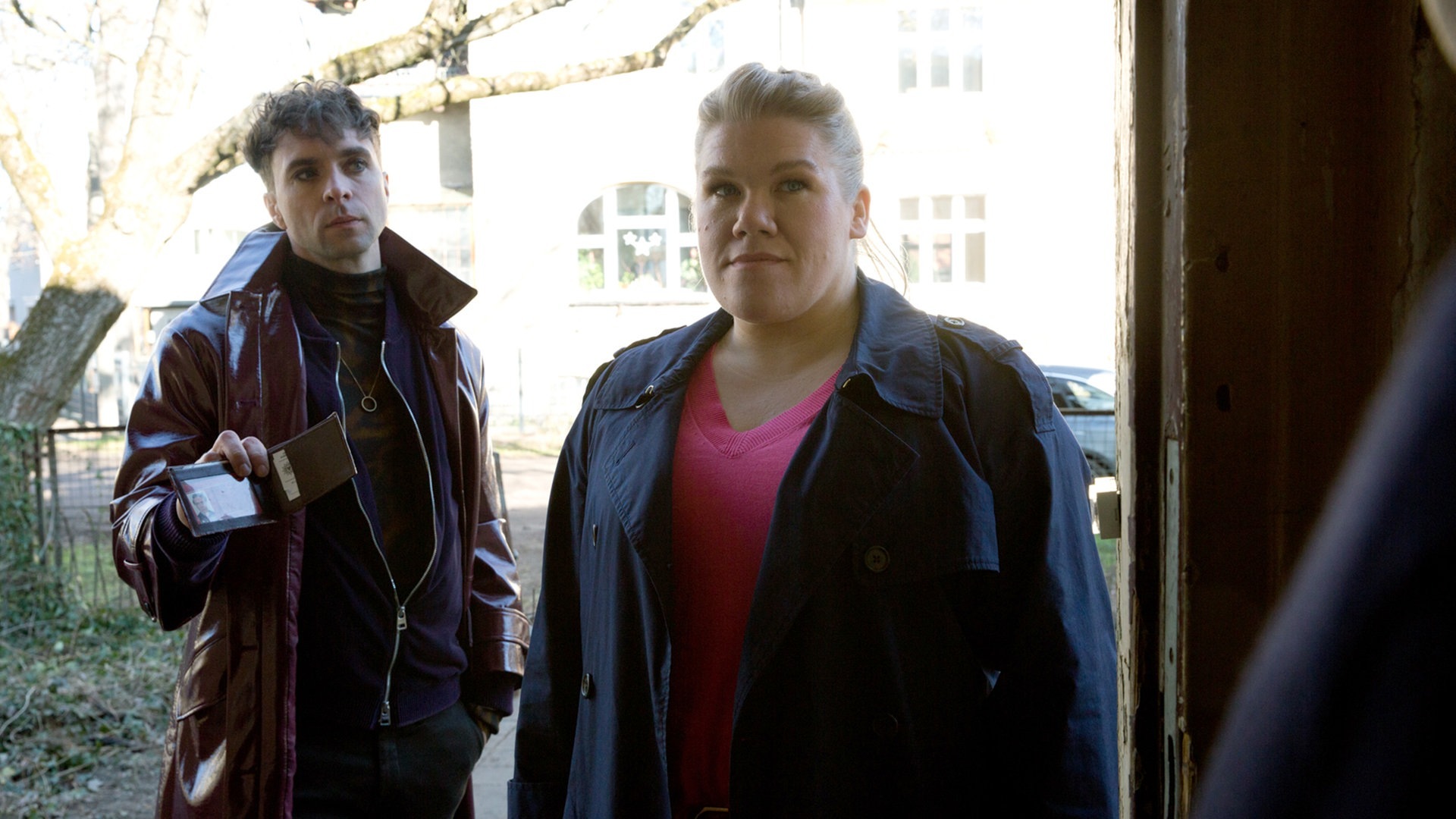 Foto: ard-foto s2-intern/extern, rbb / Volker Roloff Polizeiruf-Kritik Frankfurt (Oder) „Kopflos“: Kommissar Ross mit seiner neuen Kollegin Alexandra Luschke (Foto: ard-foto s2-intern/extern, rbb / Volker Roloff)