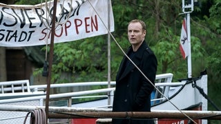 Szenenbilder aus Tatort – Ein paar Worte nach Mitternacht (Foto: ard-foto s1, rbb/Stefan Erhard) Szenenbilder aus Tatort – Ein paar Worte nach Mitternacht