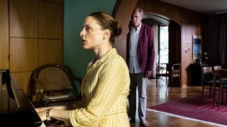 Szenenbilder aus dem Tatort „Die Ferien des Monsieur Murot“ (Foto: ard-foto s2-intern/extern, HR / Bettina Müller) Szenenbilder aus dem Tatort „Die Ferien des Monsieur Murot“