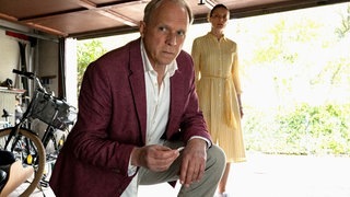 Szenenbilder aus dem Tatort „Die Ferien des Monsieur Murot“ (Foto: ard-foto s2-intern/extern, HR / Bettina Müller) Szenenbilder aus dem Tatort „Die Ferien des Monsieur Murot“