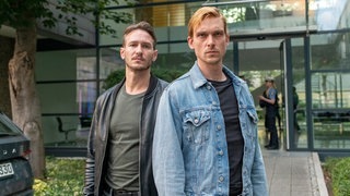 Szenenbild aus Tatort „Der Herr des Waldes“ (Foto: ard-foto s2-intern/extern, SR/Manuela Meyer) Szenenbild aus Tatort „Der Herr des Waldes“