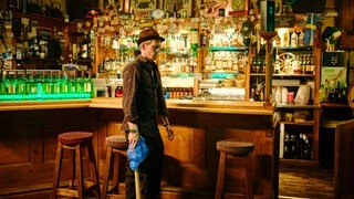 Szenenbild aus Tatort „Der böse König“ (Foto: ard-foto s2-intern/extern, SWR/Benoit Linder) Szenenbild aus Tatort „Der böse König“