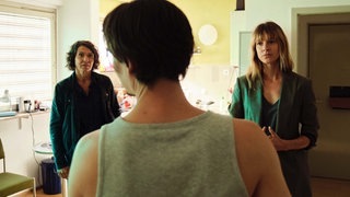 Szenenbild aus Tatort „Der böse König“ (Foto: ard-foto s2-intern/extern, SWR/Benoit Linder) Szenenbild aus Tatort „Der böse König“