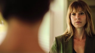 Szenenbild aus Tatort „Der böse König“ (Foto: ard-foto s2-intern/extern, SWR/Benoit Linder) Szenenbild aus Tatort „Der böse König“
