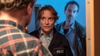 Tatort (28.11): Jörg Hartmann als Peter Faber und Martina Bönisch als Anna Schudt ermitteln in Dortmund (Foto: WDR/Zeitsprung pictures / Thomas Kost) Tatort (28.11): Jörg Hartmann als Peter Faber und Martina Bönisch als Anna Schudt ermitteln in Dortmund