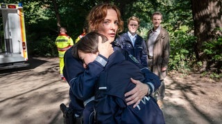 Tatort (28.11): Jörg Hartmann als Peter Faber und Martina Bönisch als Anna Schudt ermitteln in Dortmund (Foto: WDR/Zeitsprung pictures / Thomas Kost) Tatort (28.11): Jörg Hartmann als Peter Faber und Martina Bönisch als Anna Schudt ermitteln in Dortmund
