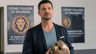 Tatort (28.11): Jörg Hartmann als Peter Faber und Martina Bönisch als Anna Schudt ermitteln in Dortmund (Foto: WDR/Zeitsprung pictures / Thomas Kost) Tatort (28.11): Jörg Hartmann als Peter Faber und Martina Bönisch als Anna Schudt ermitteln in Dortmund