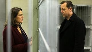 Constanze Hermann (Barbara Auer) und Hanns von Meuffels (Matthias Brandt) auf Spurensuche. (Foto: BR/Claussen+Putz Filmproduktion GmbH/Christian Schulz) Constanze Hermann (Barbara Auer) und Hanns von Meuffels (Matthias Brandt) auf Spurensuche.