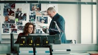 Bibi Fellner (Adele Neuhauser) und ihr Kollege Moritz Eisner (Harald Krassnitzer) versuchen den Mord an einem türksichen Geschäftsmann aufzuklären. (Foto: © ARD Degeto/ORF/Superfilm/Klaus Pichler) Bibi Fellner (Adele Neuhauser) und ihr Kollege Moritz Eisner (Harald Krassnitzer) versuchen den Mord an einem türksichen Geschäftsmann aufzuklären.