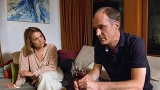 Szenenbilder aus „Der Mann, der lügt“ (Foto: SWR / Alexander Kluge) Szenenbilder aus „Der Mann, der lügt“