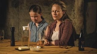 Lene (Anja Schneider) und Maria (Vreni Bock) (Foto: BR/Claussen+Putz Filmproduktion GmbH/Hendrik Heiden) Lene (Anja Schneider) und Maria (Vreni Bock)