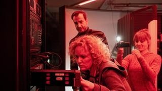 Szenenbild Tatort Der Elefant im Raum (Foto: ARD Degeto/SRF/Daniel Winkler) Szenenbild Tatort Der Elefant im Raum