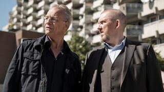 Szenenbilder aus „Kartenhaus“ (Foto: WDR / Thomas Kost) Szenenbilder aus „Kartenhaus“