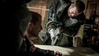 Aleksej Brotzki greift zu harten Mitteln, um durch Nick Tschiller an Informationen zu kommen.
