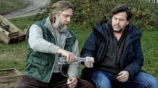 Volkmar Böttger (Nicki von Tempelhoff, links) und Friedemann Berg (Hans-Jochen Wagner) (Foto: SWR/Benoît Linder) Volkmar Böttger (Nicki von Tempelhoff, links) und Friedemann Berg (Hans-Jochen Wagner)