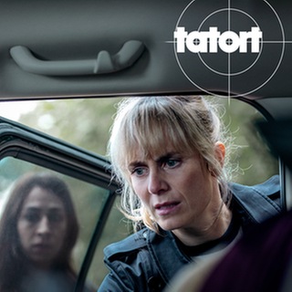 Tatort-Kritik Zürich „Blinder Fleck“: Die Kommissainnen schauen erschreckt in eine Autotür