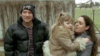 Und die Reihe der Musiker geht weiter: Auch Bela B. von den Ärzten durfte schon in einer Gastrolle glänzen: 2002 spielte er in „Totentanz“ einen DJ. (Foto: Screenshot: Das Erste) Und die Reihe der Musiker geht weiter: Auch Bela B. von den Ärzten durfte schon in einer Gastrolle glänzen: 2002 spielte er in „Totentanz“ einen DJ.