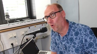 SWR3 Comedymän Andreas Müller an seinem Arbeitsplatz