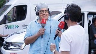 Wirby und Zeus im Brunnen: SWR3-Morningshow live aus Karlsruhe (Foto: SWR3) Wirby und Zeus im Brunnen: SWR3-Morningshow live aus Karlsruhe