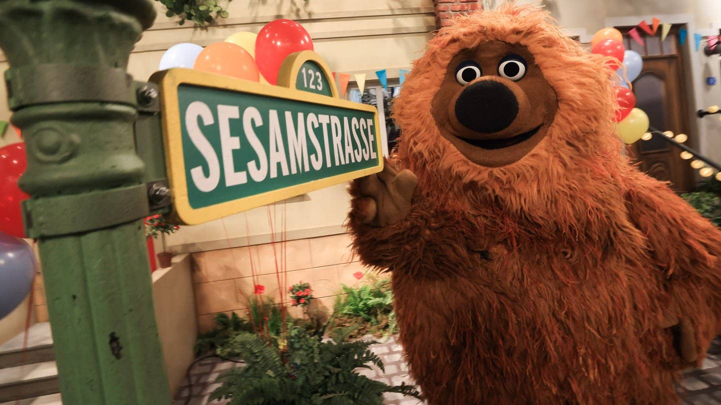 Figur Samson am Set der Sesamstraße