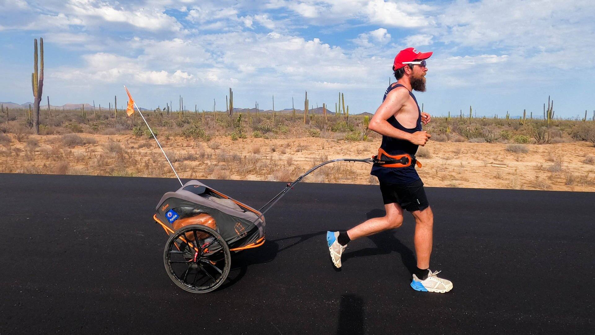 Extremsportler Jonas Deichmann legt 120 Ironman-Distanzen zurück (Foto: Foto@ravir-JDThriatlon-12)