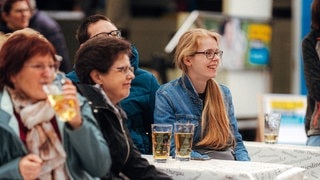 Besucher und Comedian beim SWR3 Comedy Festival 2024 (Foto: SWR3, Adrian Walter) Besucher und Comedian beim SWR3 Comedy Festival 2024