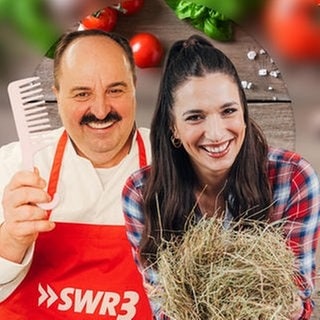 Heu und Kamm kommen beim großen SWR3 Grillen 2025 zum Einsatz. Wofür brauchen Johann und Sally sie? Hier die Zutatenliste checken.
